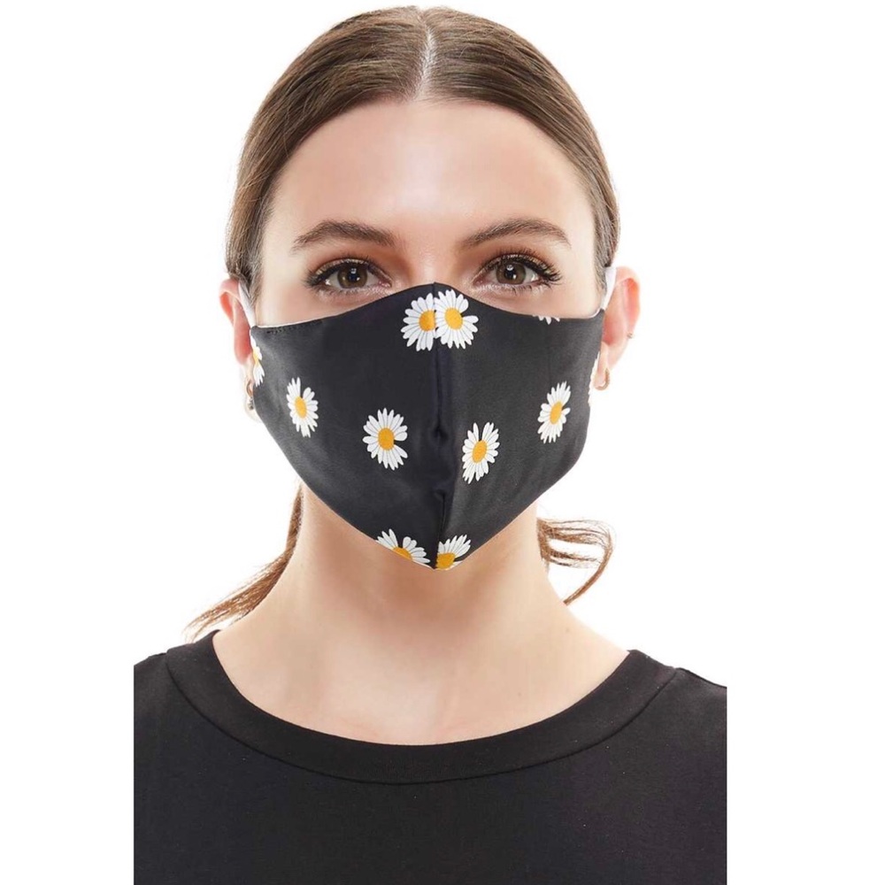 Face mask, daisy print / with two filters